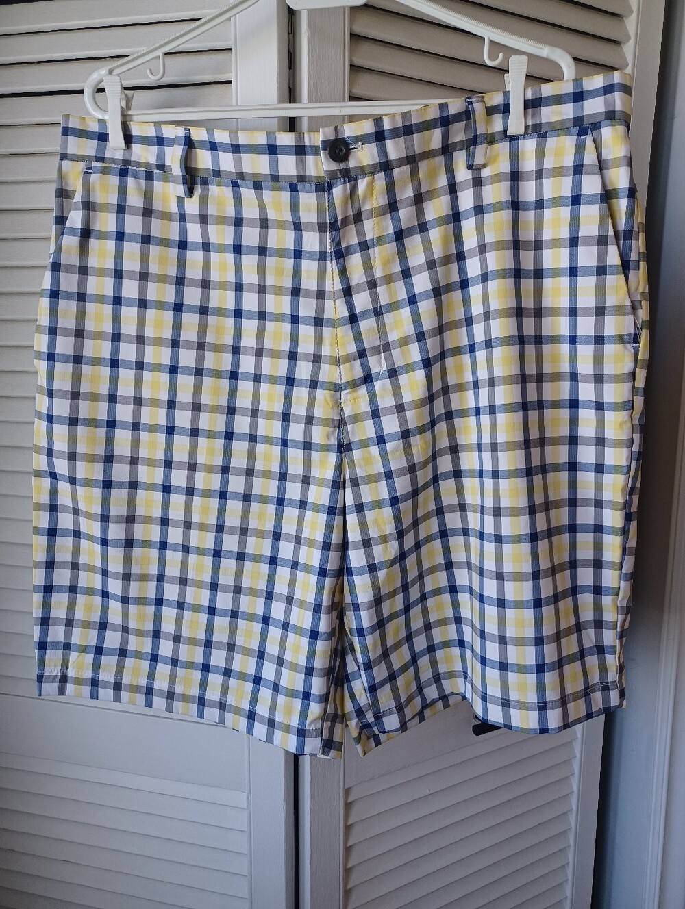 Chaps Golf 78 Men's Plaid Performance Sports Shorts-Yellow & Blue Plaid Preppy